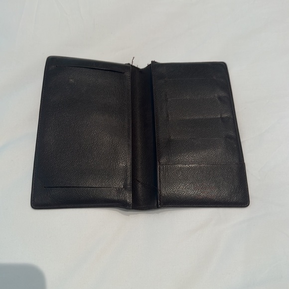 Louis Vuitton wallet - Picture 2 of 3